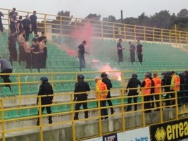 Slika PU_I/vijesti/2015/stadion baklja.JPG